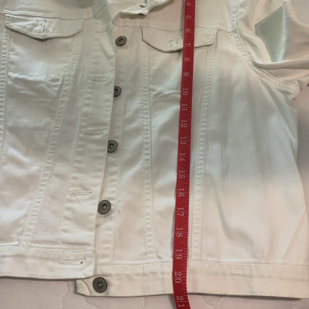 Basic white Jean jacket - Picture 7 of 8